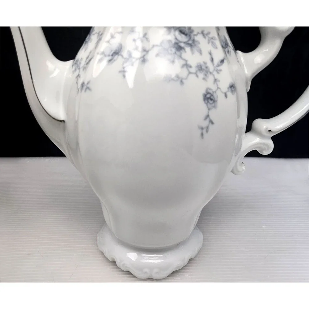 Johann Haviland Blue Garland Porcelain Coffee Pot w/ Lid Bavaria Germany Vintage
